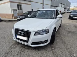 Blanco Usado 2011 Audi A3 Attraction Berlina | 9900 € (Caro)
