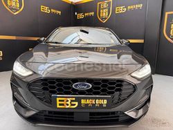 Gris / plata Usado 2023 Ford Focus ST-Line Berlina | 13.990 € (Super precio)
