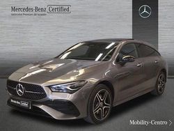 Mountaingrau met. Usado 2024 Mercedes CLA250 AMG line Berlina | 42.900 €