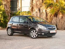 Marrón Usado 2007 Opel Corsa Cosmo Berlina | 3000 € (Un poco caro)