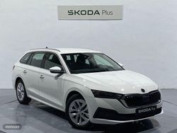 Blanco Usado 2024 Skoda Octavia Ambition Familiar | 24.015 € (Precio justo)