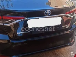 Negro Usado 2021 Toyota Corolla Active Berlina | 15.500 € (Precio justo)