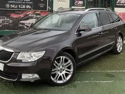Negro Usado 2011 Skoda Superb Exclusive Familiar | 8500 € (Precio justo)