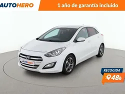 Blanco Usado 2015 Hyundai i30 Berlina | 10.499 € (Precio justo)