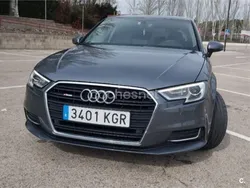 Gris / plata Usado 2018 Audi A3 Sportback Design Berlina | 10.500 €