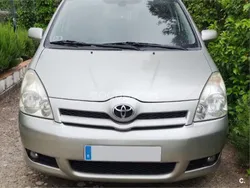 Gris / plata Usado 2004 Toyota Corolla Verso Sol Monovolumen | 4700 € (Un poco caro)