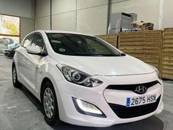 Blanco Usado 2013 Hyundai i30 Base Utilitario | 6300 €