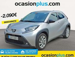 Gris Usado 2024 Toyota Aygo Play Utilitario | 12.900 € (Precio justo)