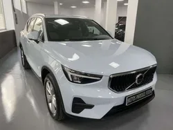Blanco Nuevo 2024 Volvo XC40 Core SUV | 35.990 €