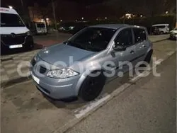 Gris / plata Usado 2002 Renault Mégane II Dynamique Berlina | 1990 € (Buen precio)