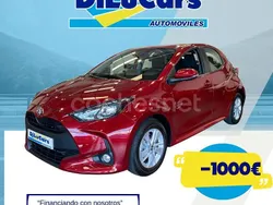 Granate Usado 2021 Toyota Yaris Berlina | 17.850 € (Precio justo)