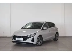 Gris Usado 2024 Hyundai i20 Utilitario | 18.900 € (Un poco caro)