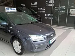Gris Usado 2007 Ford Focus Trend Utilitario | 6800 €