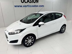 Blanco Usado 2014 Ford Fiesta Trend Utilitario | 8300 € (Un poco caro)