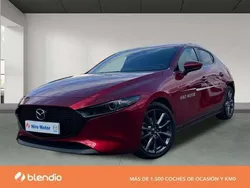 Rojo Usado 2023 Mazda 3 Exclusive-Line Berlina | 24.600 € (Precio justo)