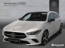 Plateado Usado 2024 Mercedes CLA220 Shooting Brake Familiar | 37.905 € (Precio justo)