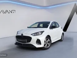 Blanco Usado 2024 Mazda 2 Exclusive-Line Berlina | 22.990 € (Un poco caro)