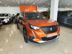 Naranja Usado 2023 Peugeot 2008 Allure SUV | 15.999 € (Precio justo)