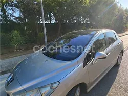 Gris / plata Usado 2008 Peugeot 308 Premium Berlina | 5999 € (Precio justo)