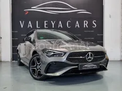 Gris / plata Usado 2024 Mercedes CLA250e Berlina | 39.950 € (Precio justo)