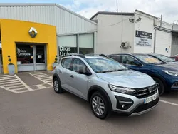 Gris / plata Usado 2022 Dacia Sandero Essentiel Utilitario | 11.500 € (Buen precio)