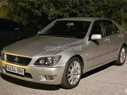 Gris / plata Usado 2005 Lexus IS200 President Line Berlina | 7000 €