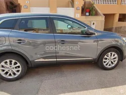 Gris / plata Usado 2017 Renault Kadjar Zen SUV | 15.400 € (Precio justo)