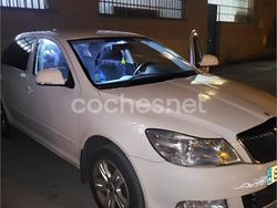 Blanco Usado 2012 Skoda Octavia Ambition Berlina | 5000 €