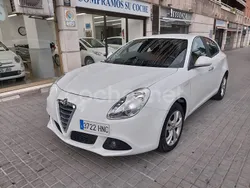 Blanco Usado 2012 Alfa Romeo Giulietta Distinctive Utilitario | 8990 € (Precio justo)