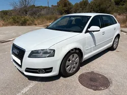 Blanco Usado 2012 Audi A3 Sportback Attraction Berlina | 6890 € (Buen precio)