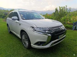Blanco Usado 2019 Mitsubishi Outlander P-HEV Motion SUV | 19.999 € (Precio justo)