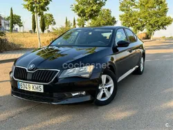 Negro Usado 2018 Skoda Superb Active Berlina | 12.900 € (Precio justo)