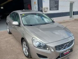 Beige Usado 2011 Volvo S60 Summum Berlina | 10.990 €