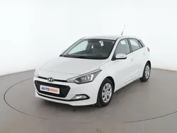 Blanco Usado 2015 Hyundai i20 Berlina | 9699 € (Precio justo)