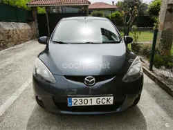 Gris / plata Usado 2008 Mazda 2 Active Berlina | 4500 € (Precio justo)