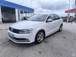 Blanco Usado 2015 VW Jetta Sportline Berlina | 8000 € (Precio justo)