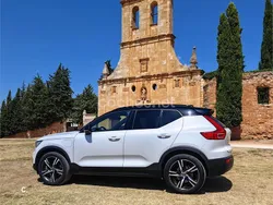 Blanco Usado 2020 Volvo XC40 R-Design SUV | 25.990 € (Precio justo)