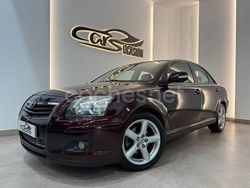 Granate Usado 2007 Toyota Avensis Executive Berlina | 5999 € (Precio justo)