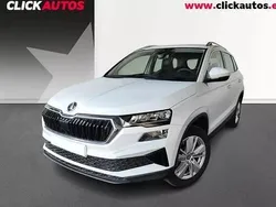 Usado 2025 Skoda Karoq Selection SUV | 26.100 € (Un poco caro)
