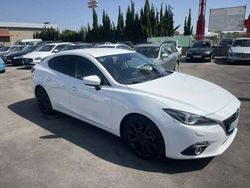 Blanco metalico Usado 2015 Mazda 3 Luxury Utilitario | 11.900 € (Un poco caro)