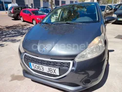 Gris Usado 2014 Peugeot 208 Active Utilitario | 3499 € (Buen precio)