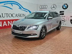 Gris / plata Usado 2019 Skoda Superb Style Familiar | 21.990 € (Buen precio)