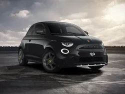 Negro Nuevo 2025 Abarth 500e Utilitario | 38.999 €