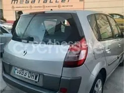 Gris / plata Usado 2005 Renault Scénic II Authentique Monovolumen | 3400 € (Precio justo)