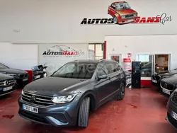 Gris / plata Usado 2022 VW Tiguan Allspace Life SUV | 29.990 € (Precio justo)