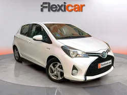 Blanco Usado 2015 Toyota Yaris Hybrid Active Berlina | 12.890 € (Precio justo)