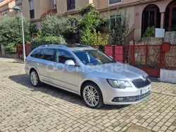 Gris / plata Usado 2014 Skoda Superb Elegance Familiar | 8500 € (Un poco caro)