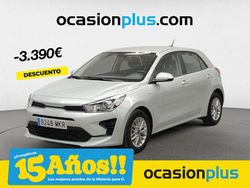 Gris / plata Usado 2023 Kia Rio Berlina | 15.250 € (Precio justo)
