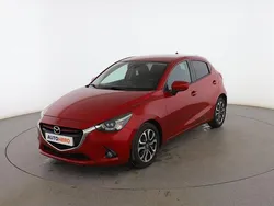 Rojo Usado 2016 Mazda 2 Luxury Utilitario | 11.799 € (Un poco caro)