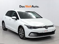 Blanco Usado 2023 VW Golf VIII Berlina | 28.000 € (Un poco caro)